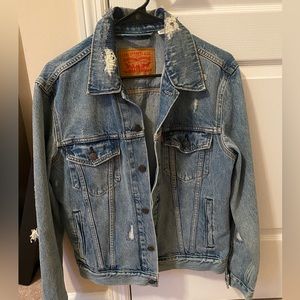 Levi’s men’s denim jacket size small